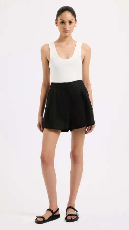 Thilda Tailored Short - Black