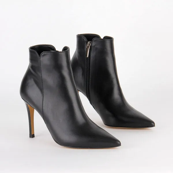 *UK size 1 - DREE - black, 6cm heels