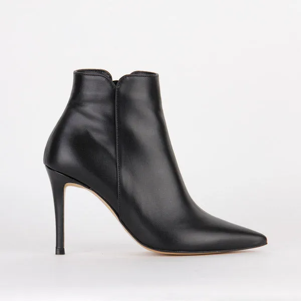 *UK size 1 - DREE - black, 6cm heels