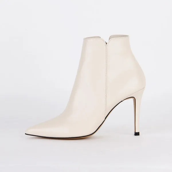 *UK size 1 - DREE - black, 6cm heels