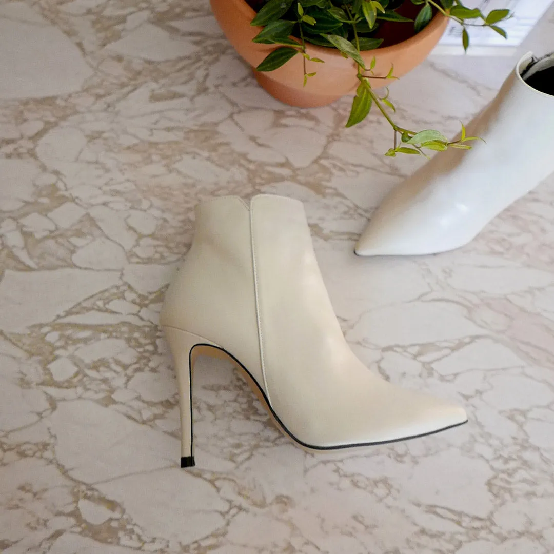 *UK size 1 - DREE - black, 6cm heels
