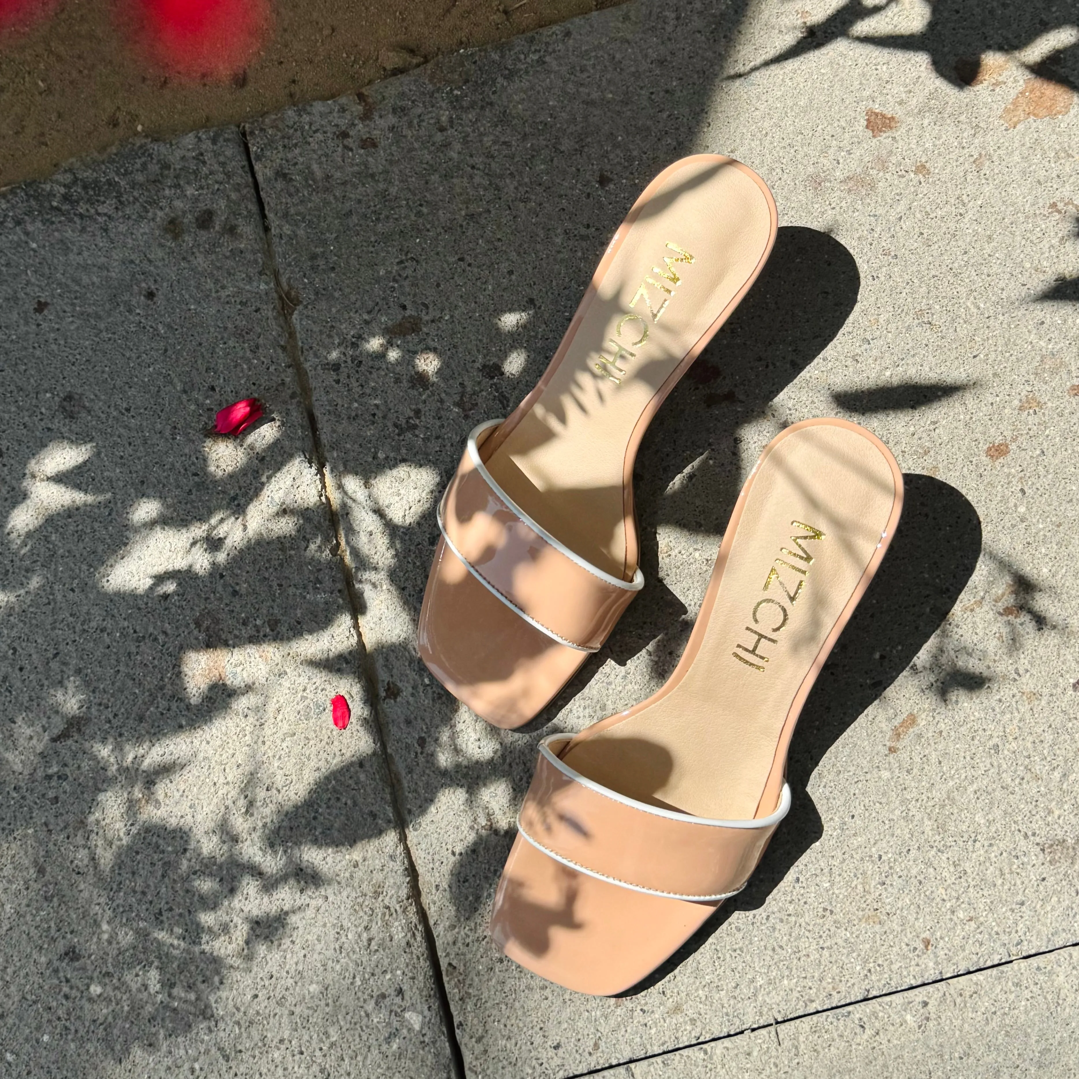 *UK szie 2.5 - LOTTIE -  beige patent, 5cm heels