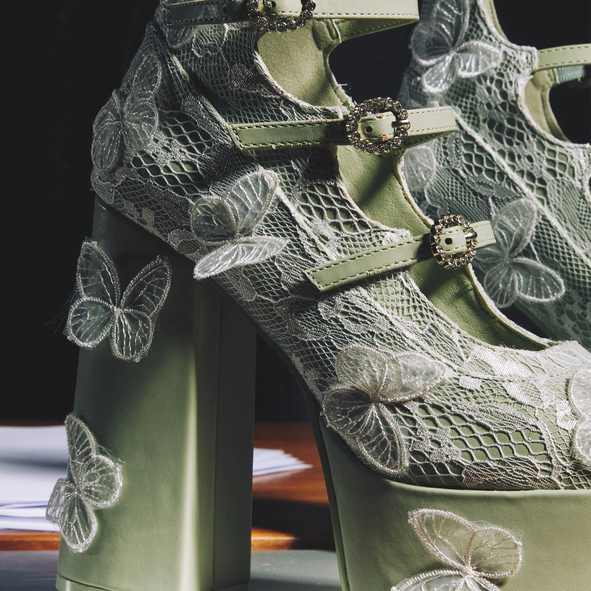 Wild Lotus Butterfly Lace Platform Heels - Green
